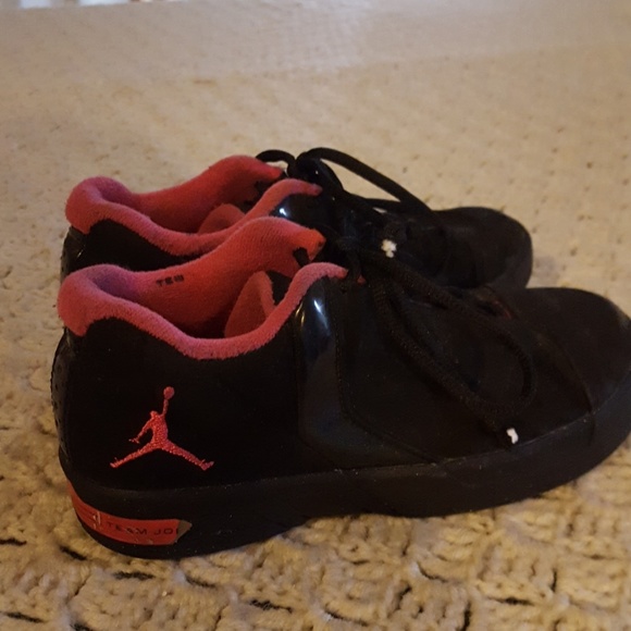 michael jordan athletic shoes